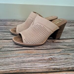 TOMS Women's Taupe Perforated Mules Size 5.5 With 3 Inch Hill